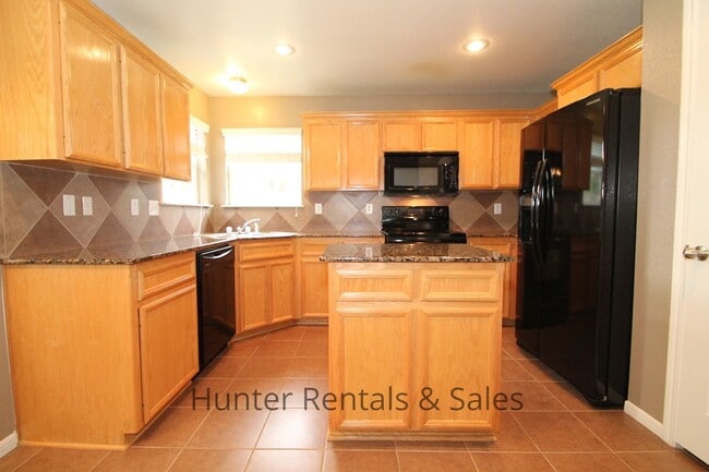 Building Photo - Timber Ridge Estates Beauty!