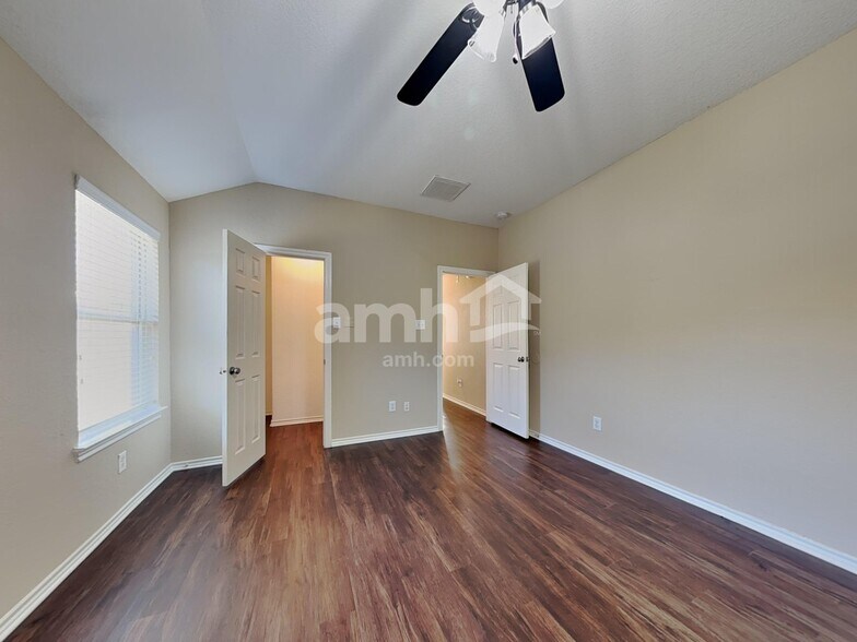 Building Photo - 9215 Birch Springs Dr