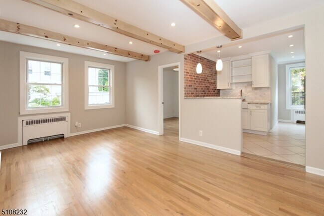 Building Photo - 380 Claremont Ave