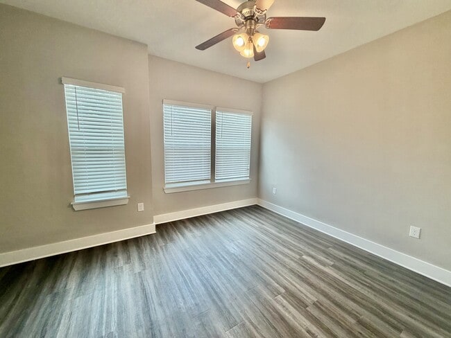 Building Photo - 363 N Sand Palm Rd