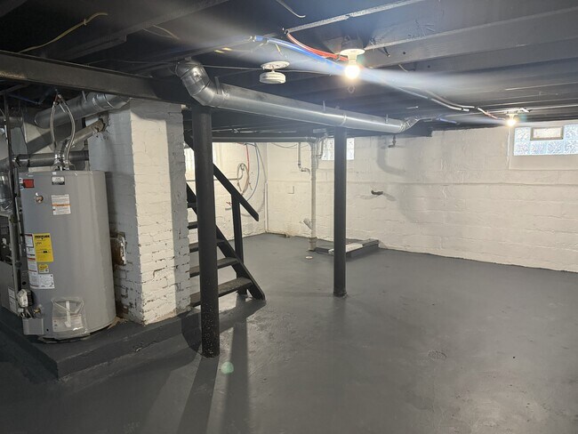 Building Photo - 12708 Revere Ave