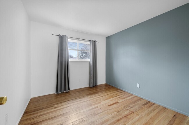 Building Photo - 2243 Common Rd