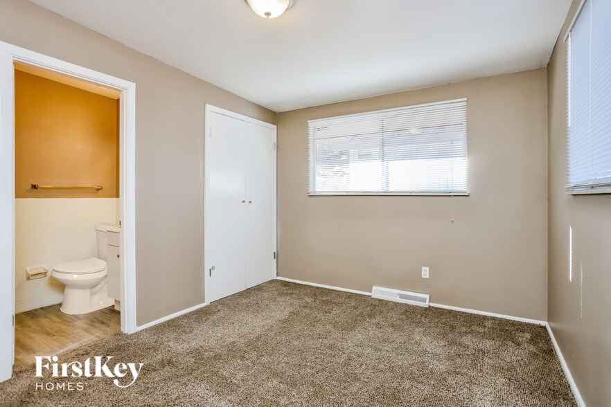 Building Photo - 31 Delores Dr