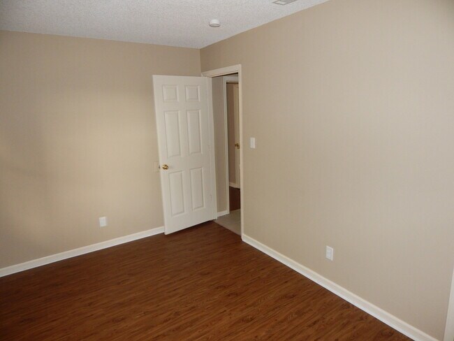 Building Photo - 3539STUD