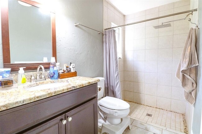 Building Photo - 1523 NW 39th Ter