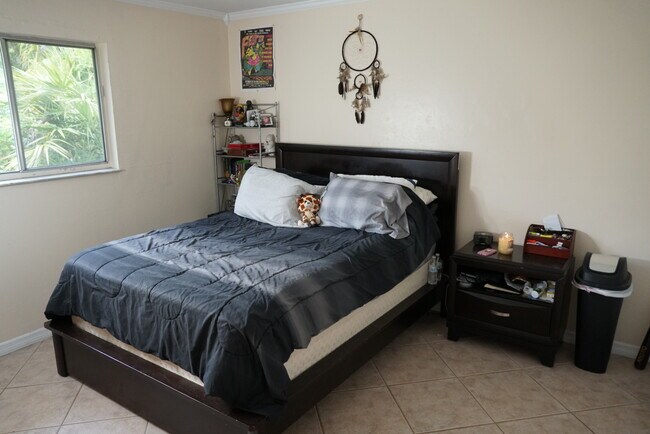 Building Photo - 19217 Tangerine Rd