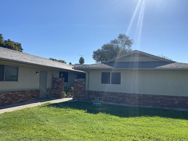 Building Photo - 3016 Delta Ave