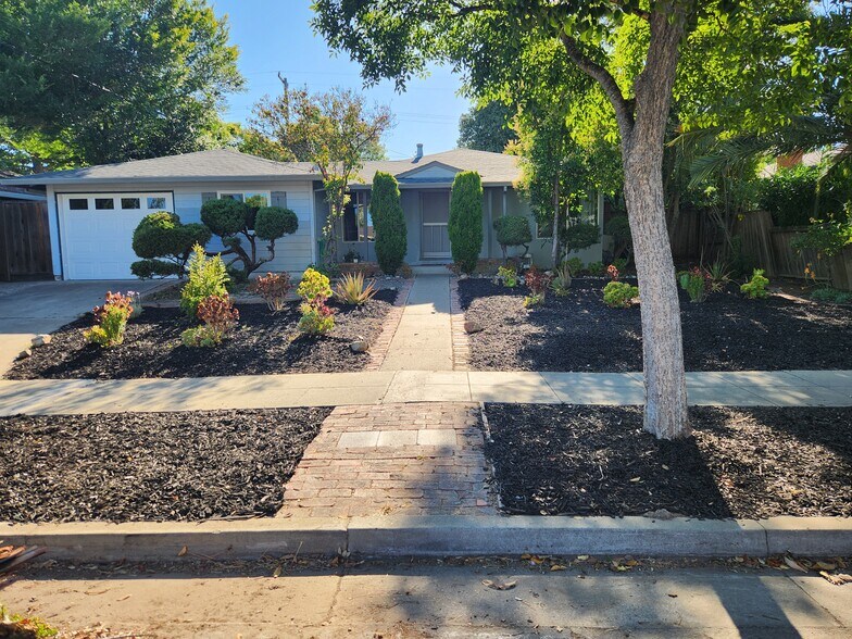 Building Photo - 4953 Kenson Dr
