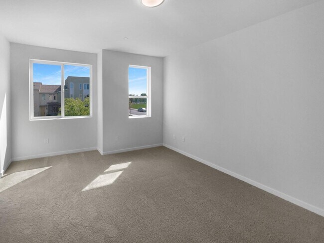 Building Photo - 3234 Bridgeway Dr