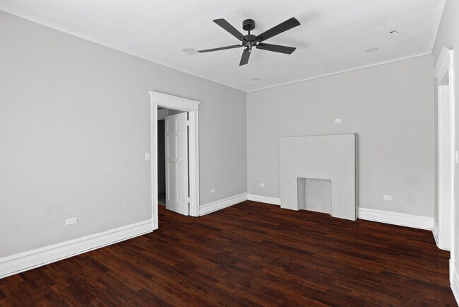 Building Photo - 5343 S Indiana Ave