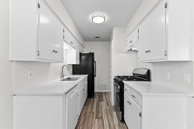 Building Photo - 10807 Lambert Cir