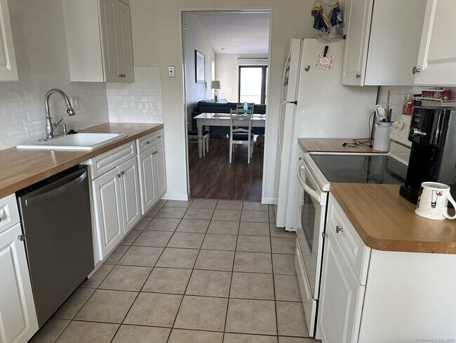 Building Photo - 5 Turtle Bay Dr