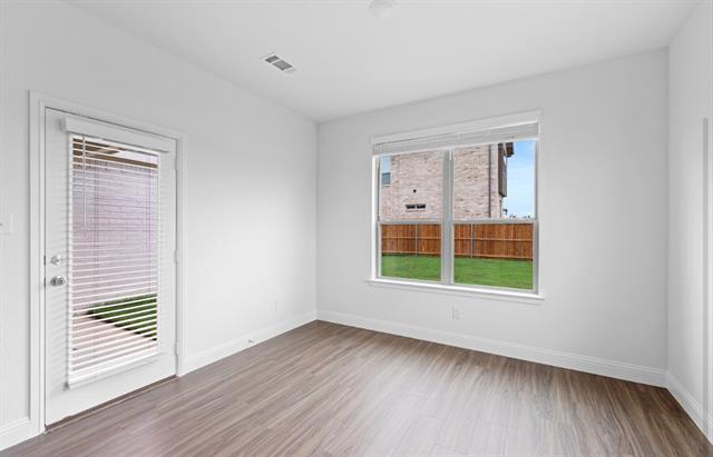 Building Photo - 2405 Peebles Ln