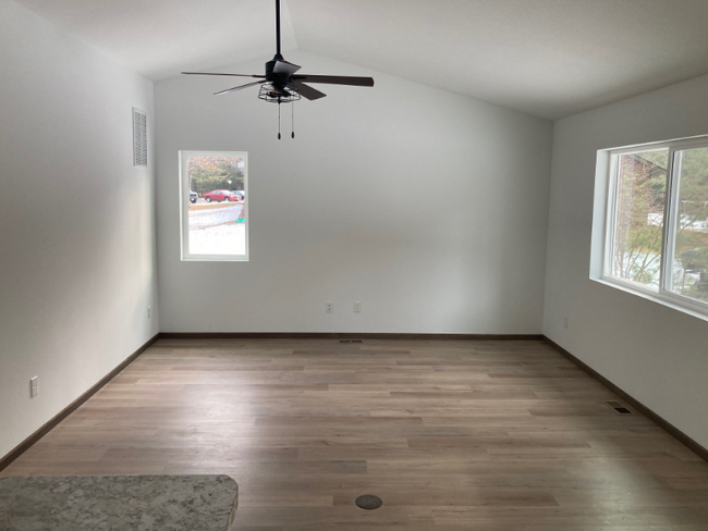 Building Photo - 507 Sunrise Ln