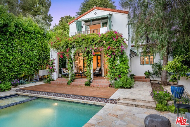 Building Photo - 408 17th St