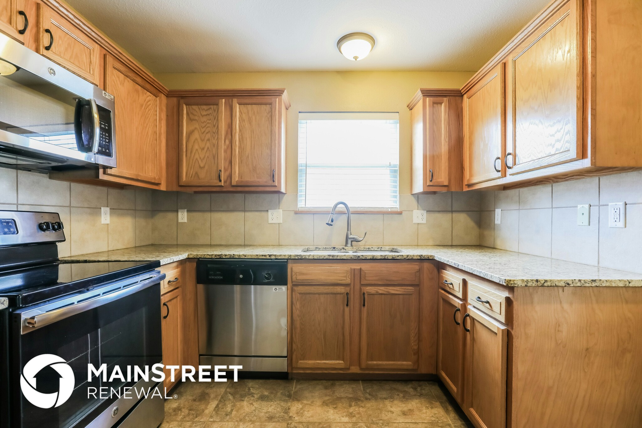 Building Photo - 411 NE Wolf Creek Dr