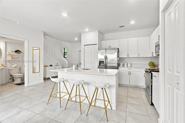 Building Photo - 20369 NW 5th Ct