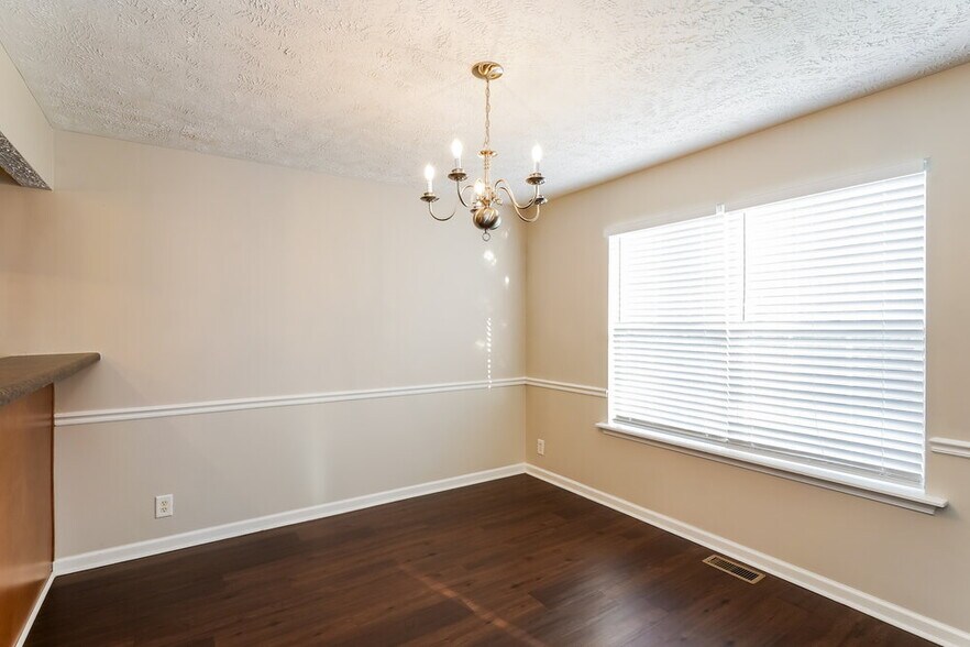 Building Photo - 109 Tulip Grove Point