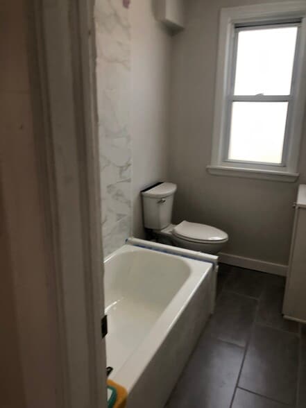 Building Photo - 25 Overlook St