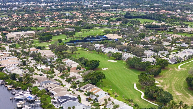 Building Photo - 17235 Bay St