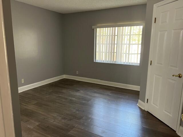 Building Photo - 2163 Madeira Dr