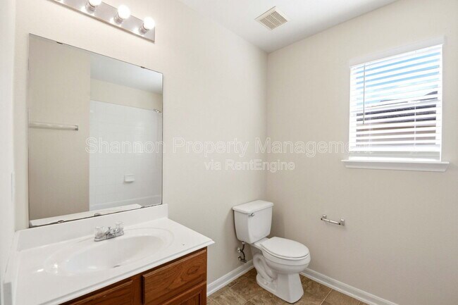 Building Photo - 526 Remington Lodge Ct