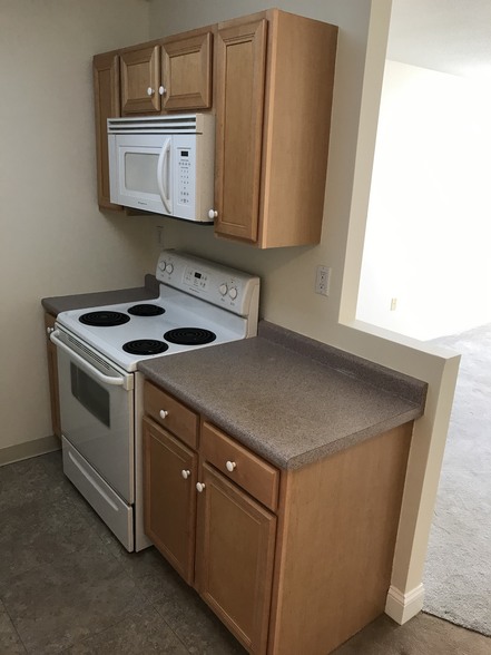 Kitchen Stove - 200 Market St