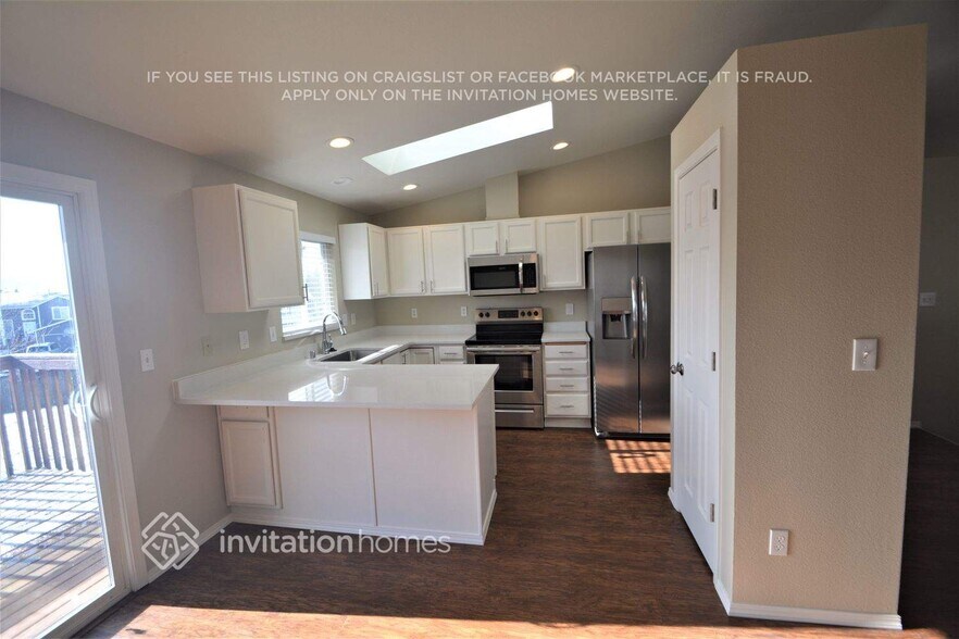 Building Photo - 8018 Crown Ridge Blvd