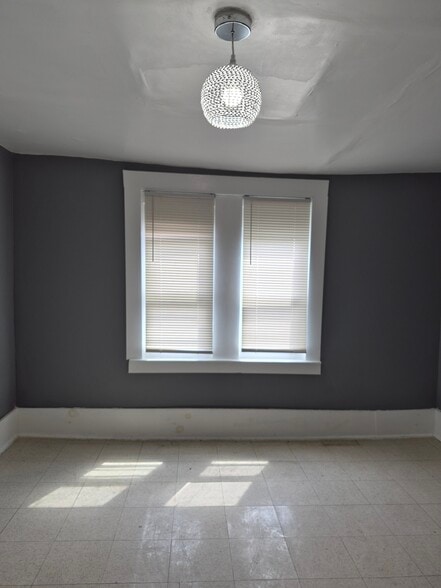 Building Photo - 1720 McCulloh St