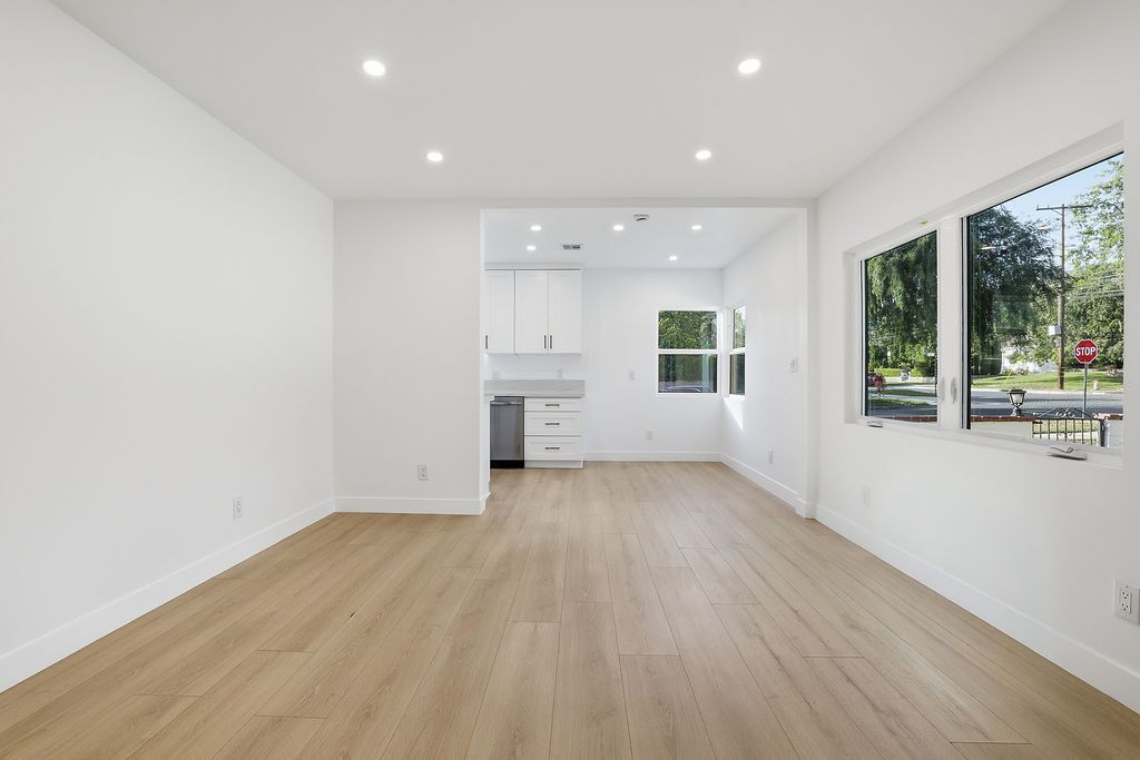 Building Photo - 1722 Bel Aire Dr