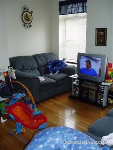 Building Photo - 1801 Beacon St