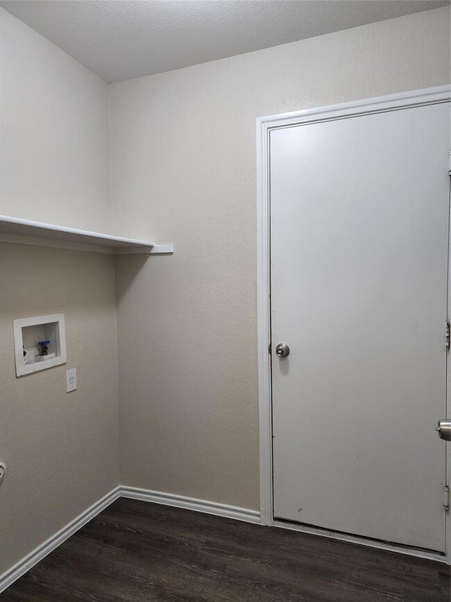 Building Photo - 18016 Honey Locust Ln
