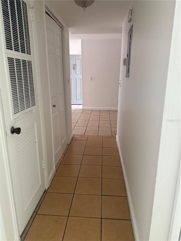 Building Photo - 7210 N Manhattan Ave