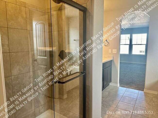 Building Photo - 7351 Coppermine Ct