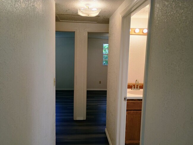 Building Photo - 12740 Co Rd 687