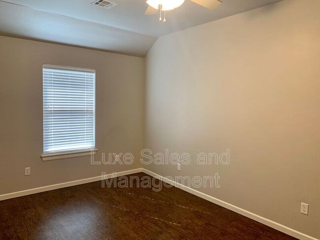 Building Photo - 4612 Loch Ln