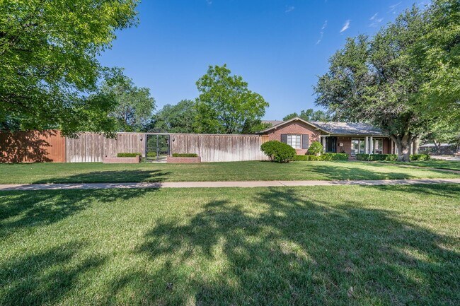 Building Photo - Must see, beautiful home!