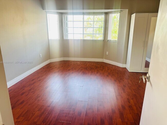 Building Photo - 14345 SW 57th Ln