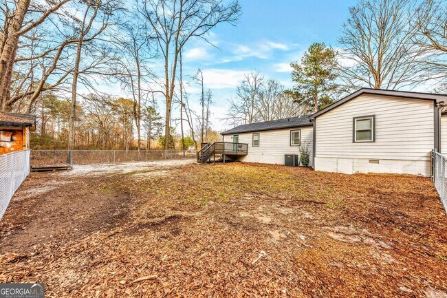 Building Photo - 6230 Love St