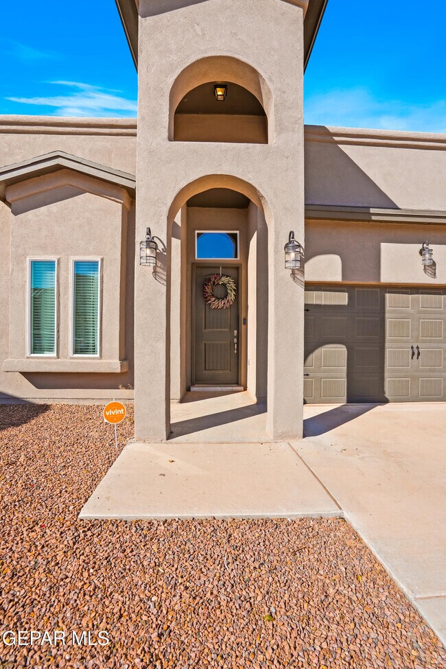 Building Photo - 12401 Norte Chico Pl