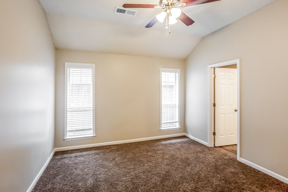 Building Photo - 7851 Chesterfield Dr S