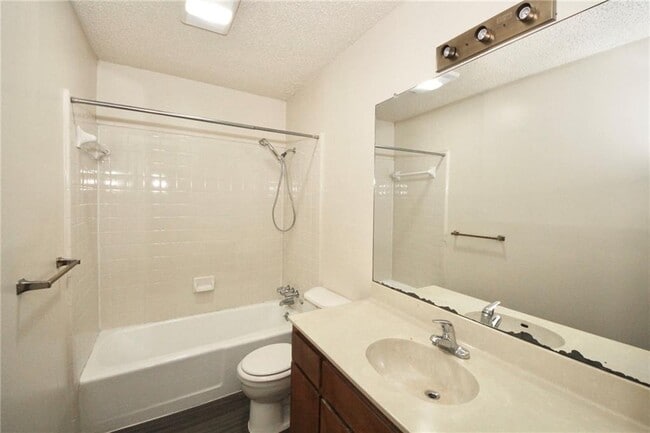 Building Photo - 6710 Hart Ln
