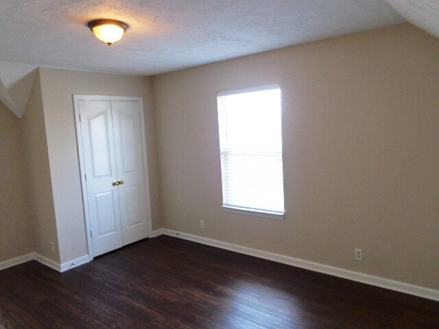 Building Photo - 2836 Islington Dr