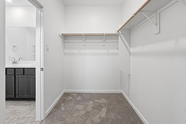 Building Photo - 9710 Rialto Hts Dr