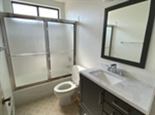 Building Photo - 8835 Hood Mountain Cir