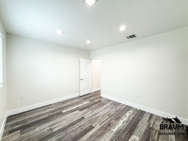 Building Photo - 1622-1624 S. CARMELINA