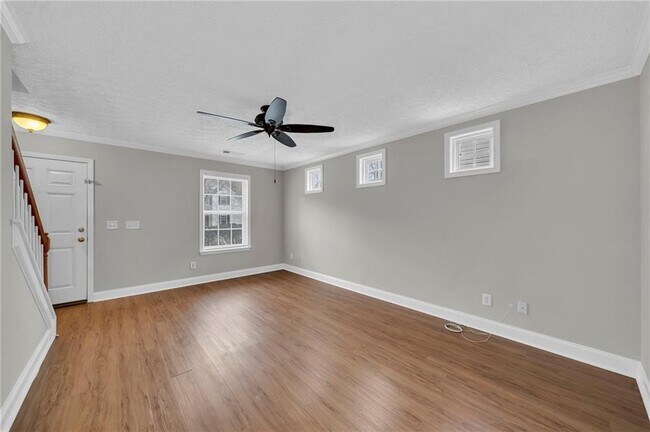 Building Photo - 225 Osmanthus Way