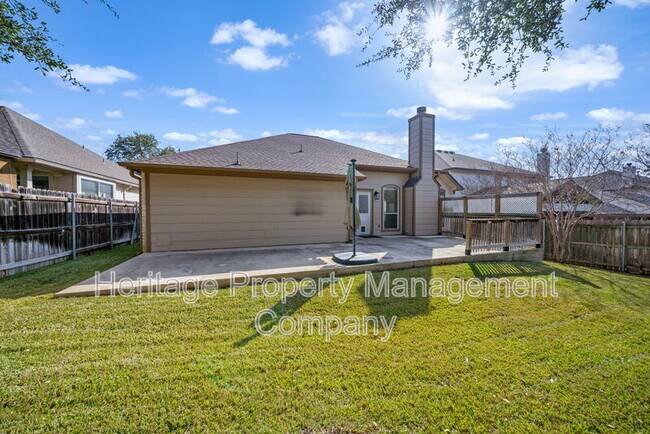 Building Photo - 1115 Willow Knoll