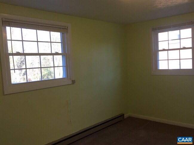 Building Photo - 1705 Cedar Hill Rd