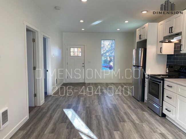 Building Photo - 426 S 60th St